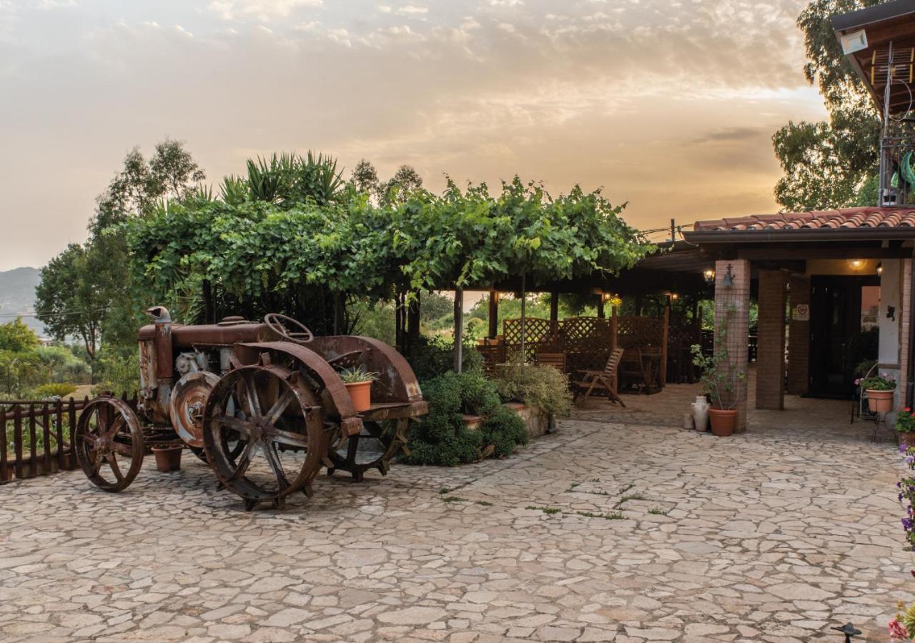 Il Sorgituro - Agriturismo Postiglione Exterior foto